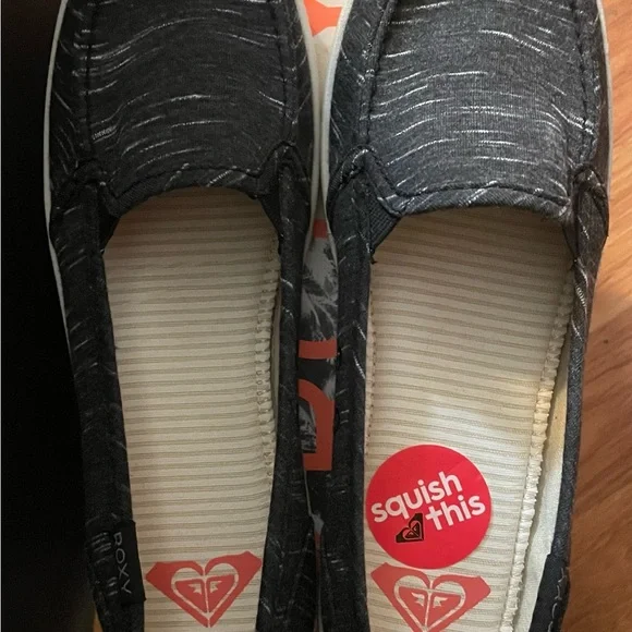 Roxy Women’s Minnow V Slip-On Shoes NWT - Picture 2 of 3